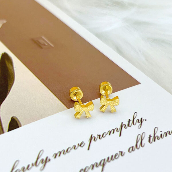 Alternative view of Bow Tie Design Shining 22karet Gold Plated Earrings