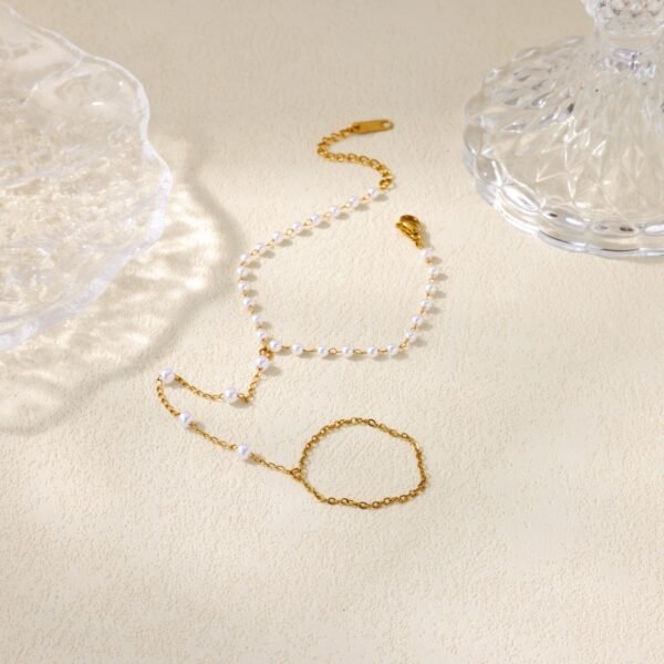 Alternative view of 22 karet Stainless Steel Gold Plated Pearl Bracelet Chain Attached Ring