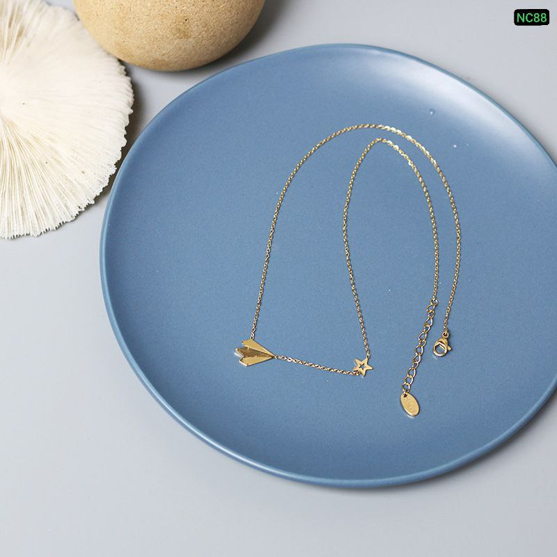 Alternative view of Paper Airplane 18K Gold Necklace NC88