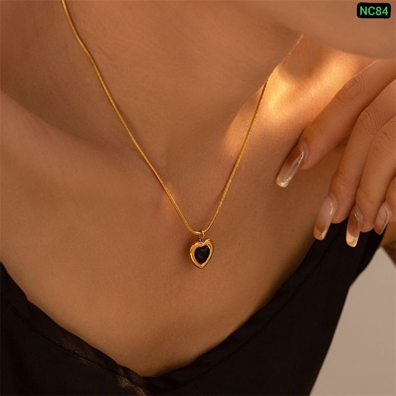 Golden Heart Central Black Diamond Necklace NC84