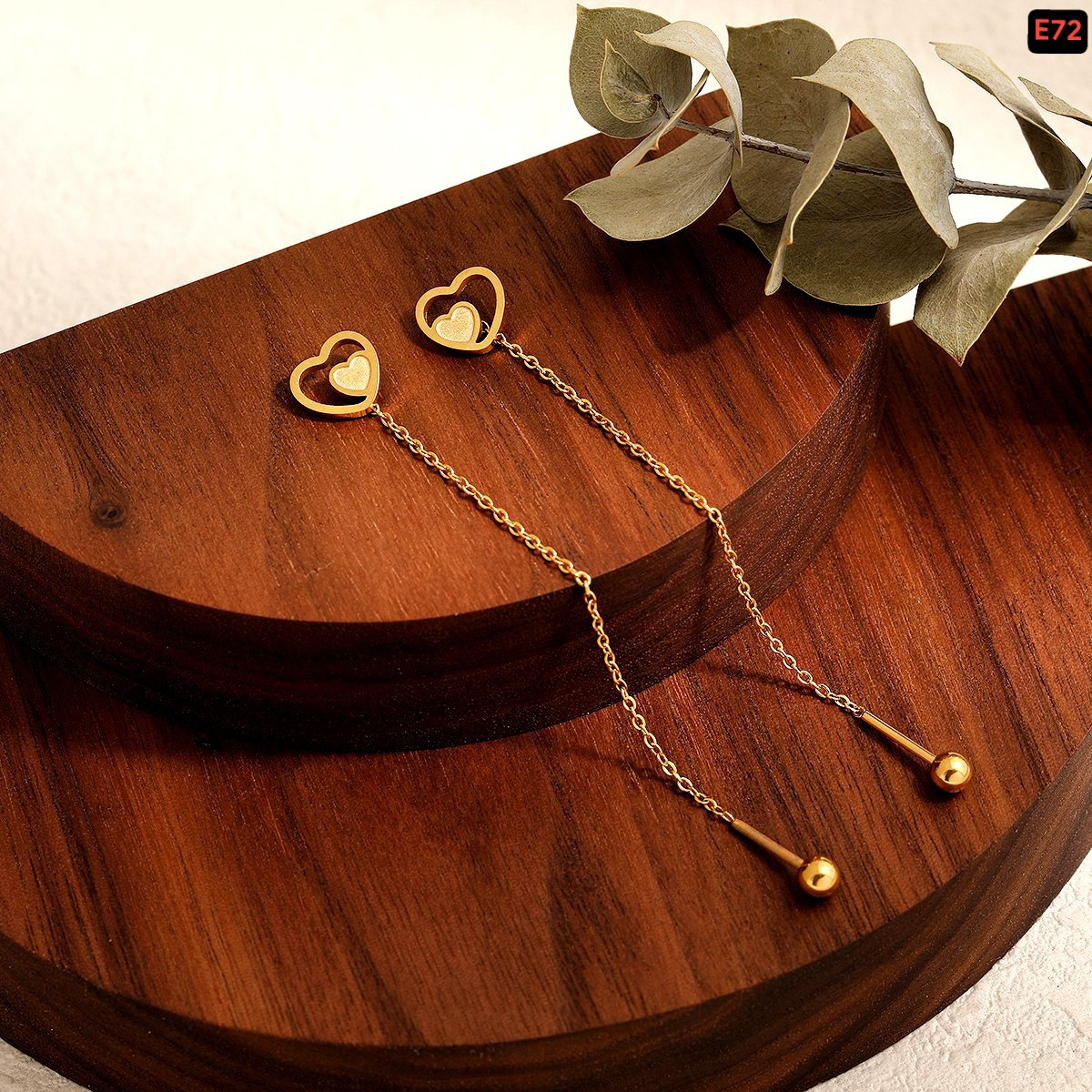 Love gold ring sui suta earrings