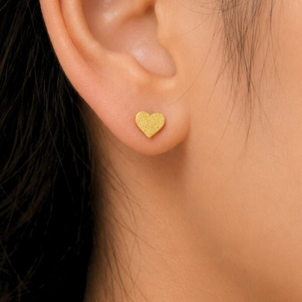 Love Shape Backpin Shining 22karet Gold Plated Earring