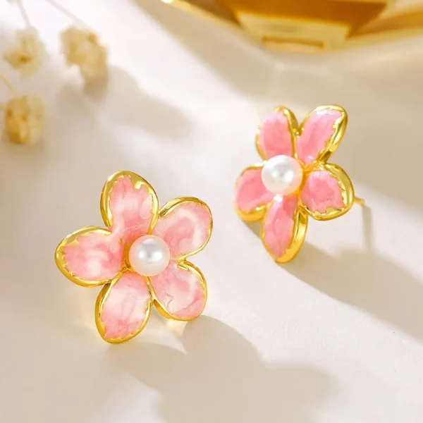 4 Leaf Blush Pink Flower Backpin Shining 22karet Gold Plated Earring
