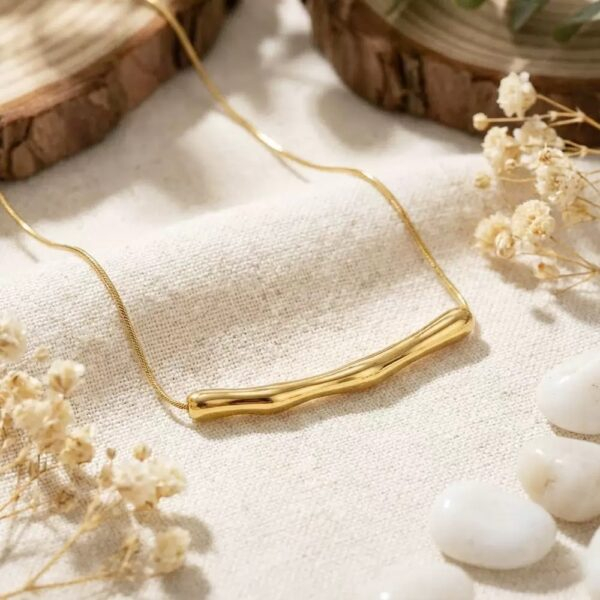 Alternative view of Irregular Gold Metal Shape Pendant 22Karet Gold Plated Clavicle Chain Necklace