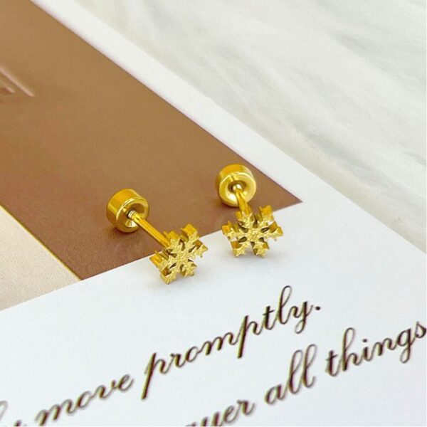 Alternative view of Snow Crystal Shining 22karet Gold Plated Earrings