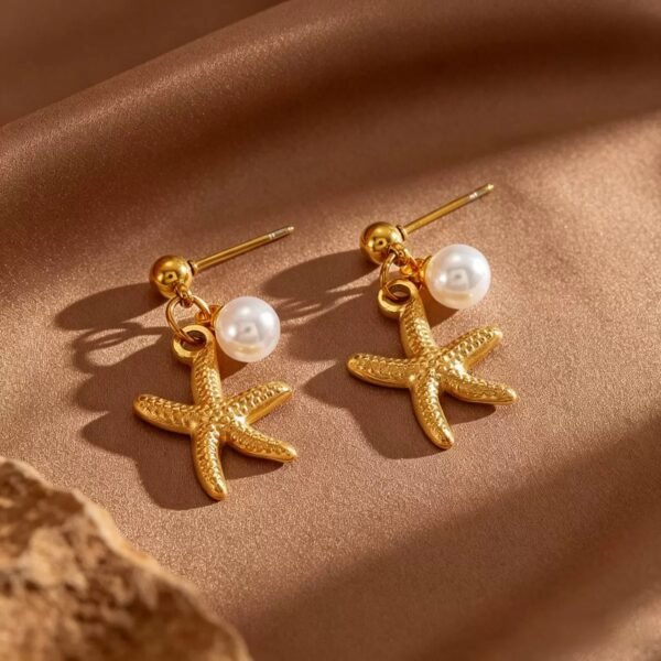 Alternative view of 22karet Shining Gold Plated Sea Pearl & Starfish Earring